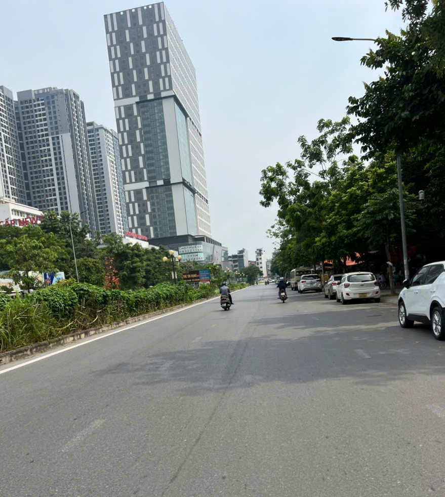 BÁN ĐẤT TẶNG NHÀ, ĐƯỜNG HỒ TÙNG MẬU-KHU PHÂN LÔ QUÂN ĐỘI - Ô TÔ VÀO NHÀ